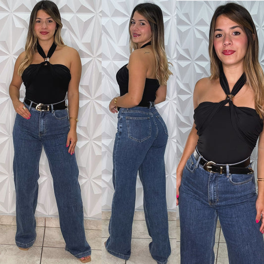 Xio Jean with belt